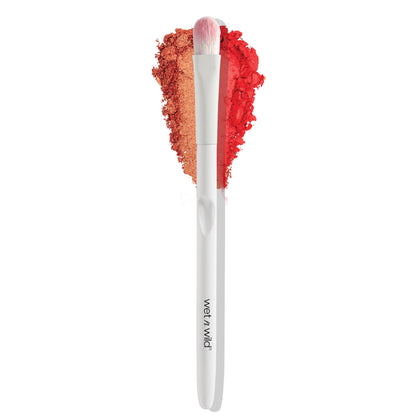 wet n wild Eyeshadow Brush, Precision Blending Application, Soft Synthetic Fibers, Ergonomic Handle for Comfortable Precision Control
