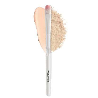 wet n wild Eyeshadow Brush, Precision Blending Application, Soft Synthetic Fibers, Ergonomic Handle for Comfortable Precision Control